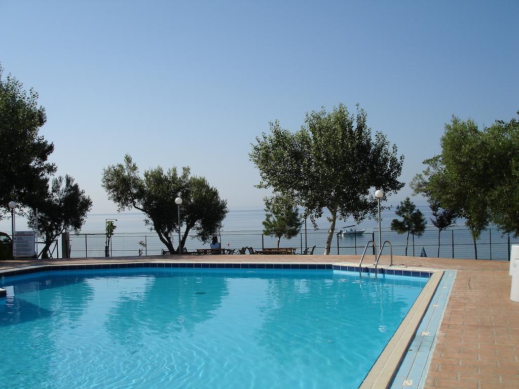 גראקיני Bungalows Camping Kouyoni מראה חיצוני תמונה